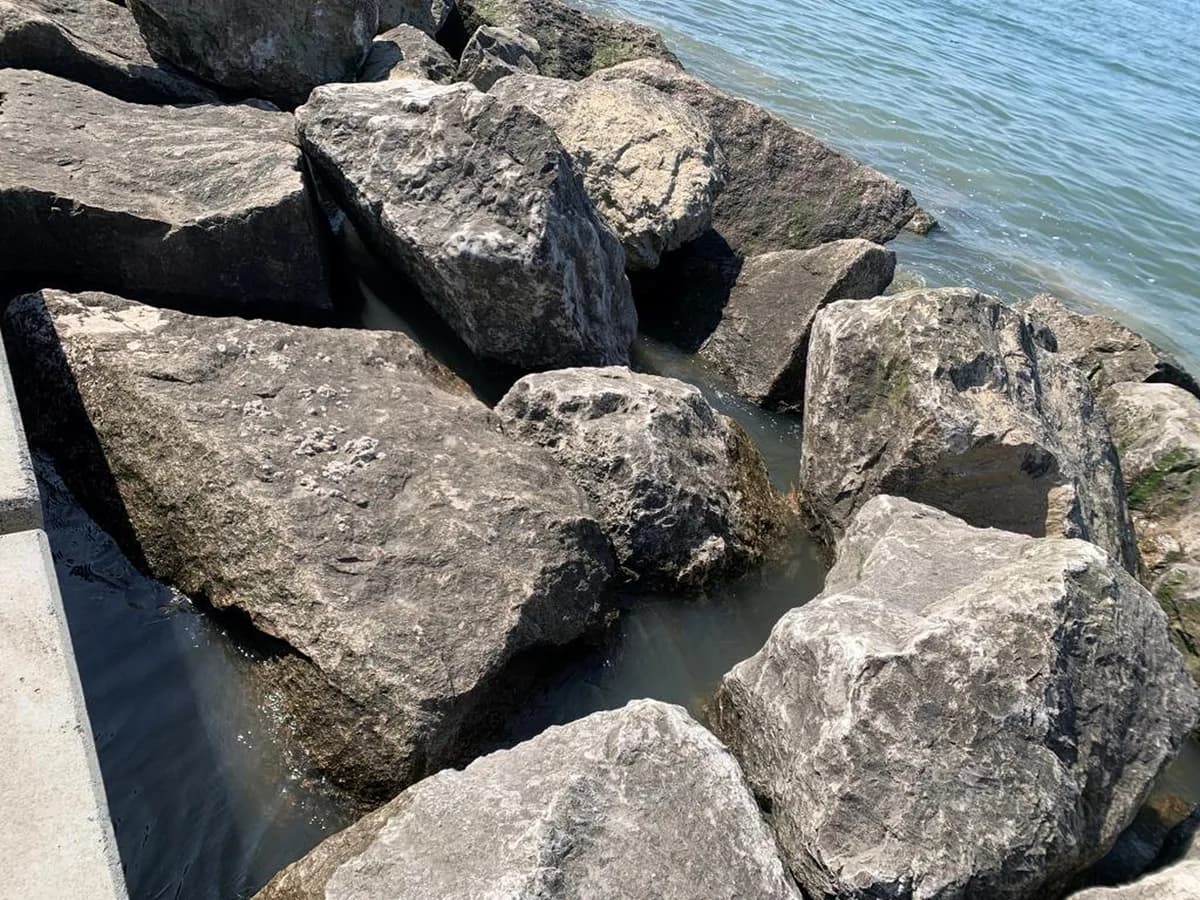 Armour Rock (Boulders)